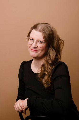 luennoitsija Elise Pihlajaniemi