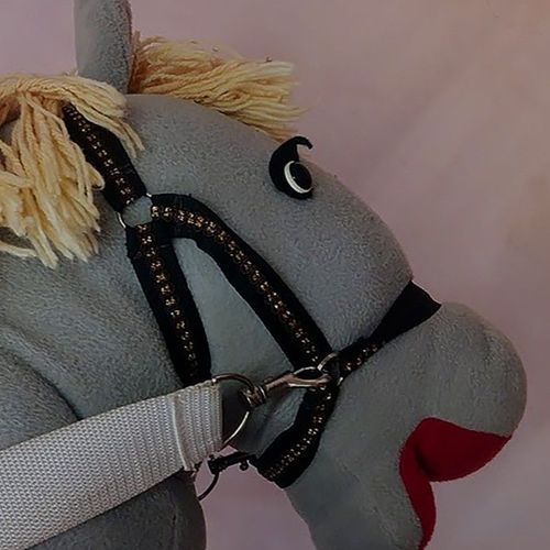 itsetehty keppihevonen.